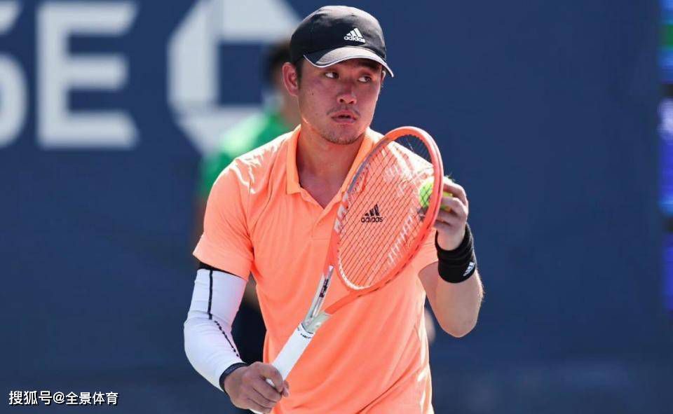 格伦·克洛斯、莎拉·保罗森、泰亚娜·泰勒、金·卡戴珊、妮... 法鲨归来！