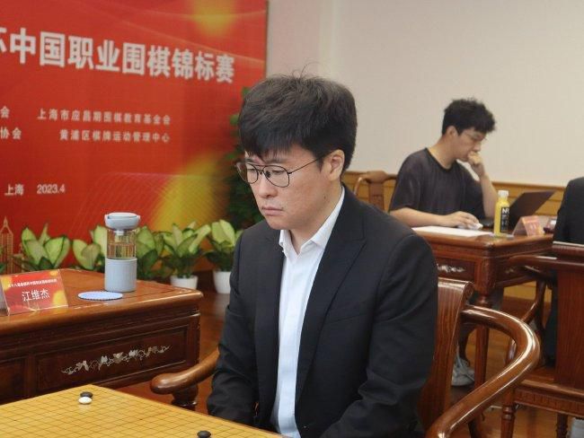 宋佳的最佳女主角、袁富华和钟楚曦的配角奖，也共同呈现出一个方向：整体表演质量在提升，人物谱系更完整，群像更有力量。