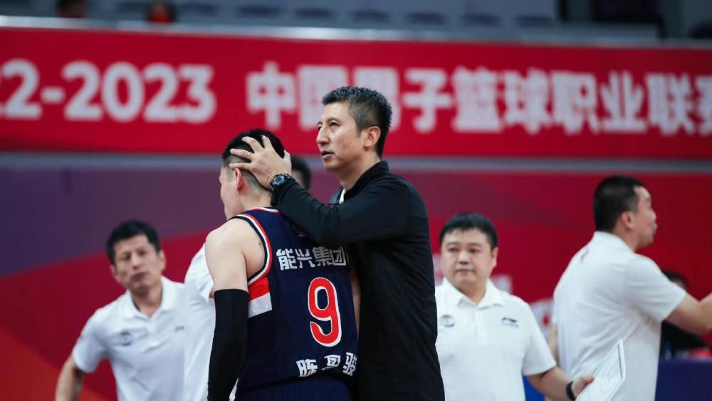 《怪奇物语5》发布动态角色海报 8 《小丑回魂》前传《欢迎来到德里镇》曝最终预告 9 谢尔比家族回归！