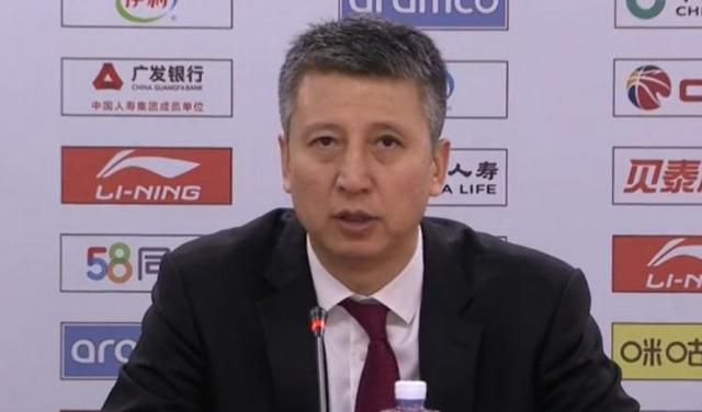 在超级英雄电影和系列IP席卷好莱坞的时代，他几乎是唯一一个完全置身事外的一线明星。
