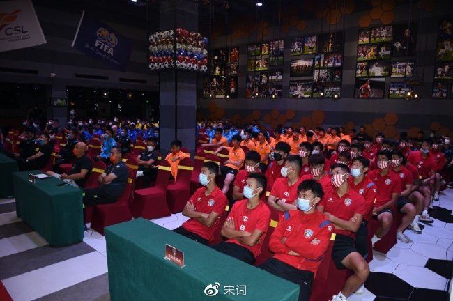 ” 这对神仙眷侣好养眼丨赏色 2021-08-01 超养眼！