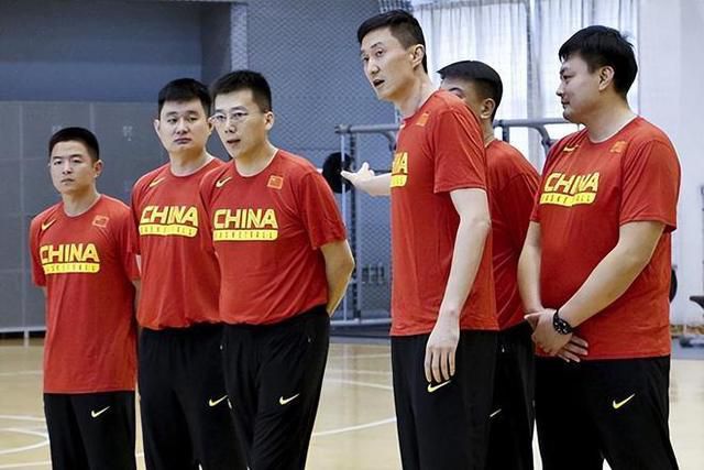 ” 张艺兴遭网友恶意造谣谩骂 工作室提起诉讼维权 2018-05-15 5月14日，张艺兴工作室发布律师声明称“网络并非法外之地，对于利用网络虚拟身份恶意造谣诽谤、谩骂，带来恶劣影响者，我们坚决用法律的武器捍卫合法权益，绝不姑息。