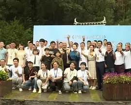 相声演员高晓攀即将执导一部名为《兄弟，别闹》的影片，投资方中包括了万达影业，计划于今年年底上映。