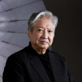 据悉，他正在与新版《诺斯费拉图》的剧组进行商议。